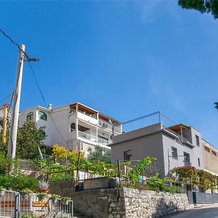 Apartment Ozren *