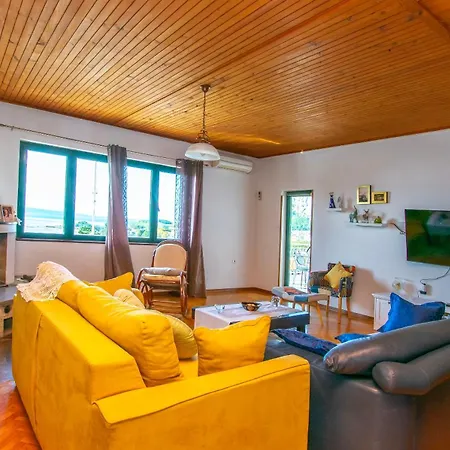 Ozren Apartment *