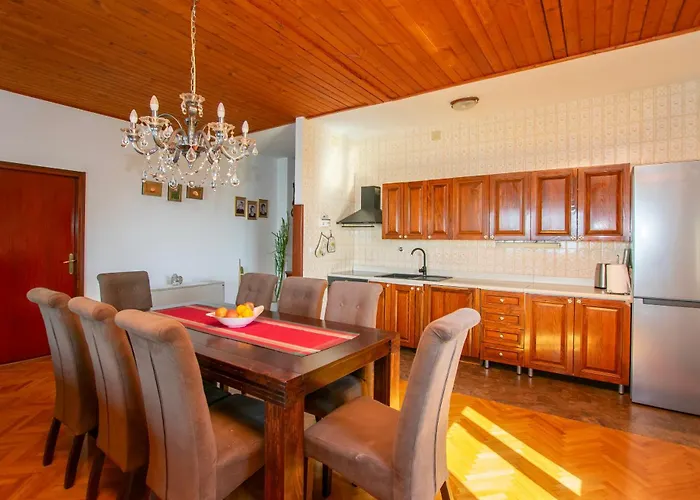 Apartment Ozren *