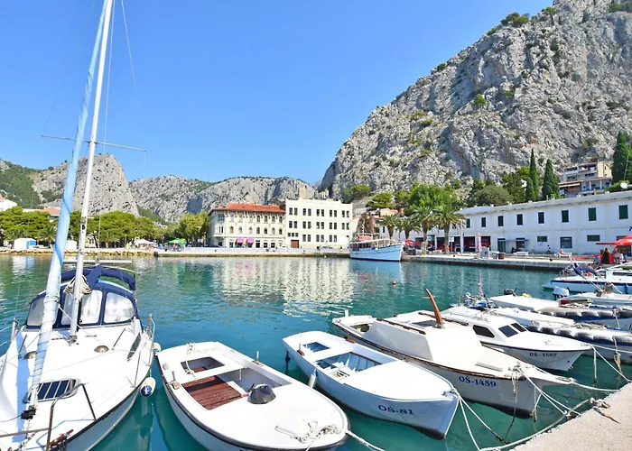 Ozren Apartment Omis