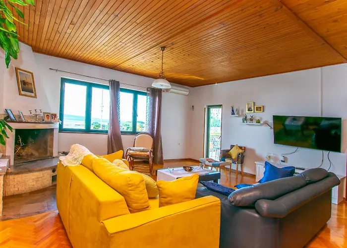 Ozren Apartment *