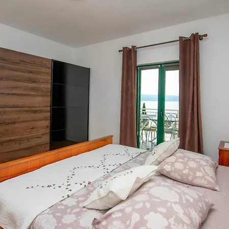 Apartment Ozren Omiš